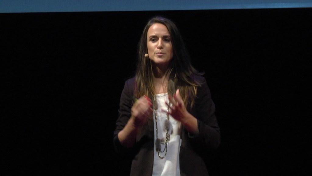 Désolé ma puce, ça n’existe pas pour les filles ! | Mélissa Plaza |&nbsp;TEDxSaintBrieuc